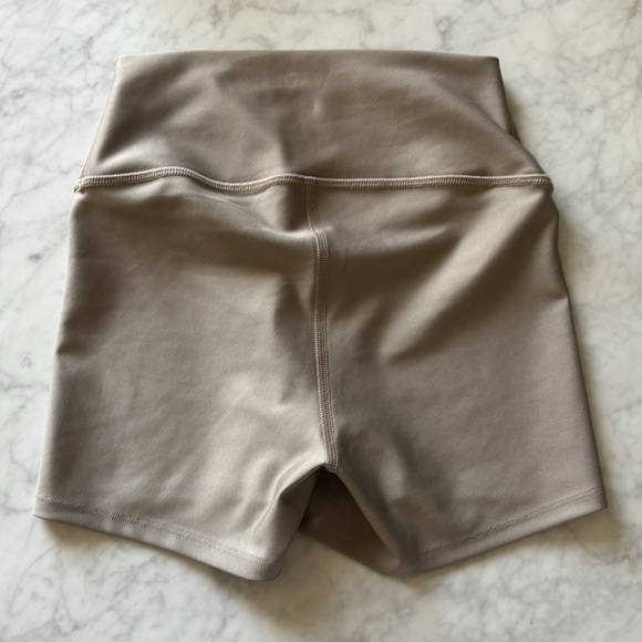 ALO 3" HIGH-WAIST AIRLIFT SHORT XXS - Picture 7 of 8